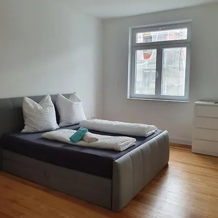 2.og/altbau-wohnung Top-saniert/4-zimmer/weststadt