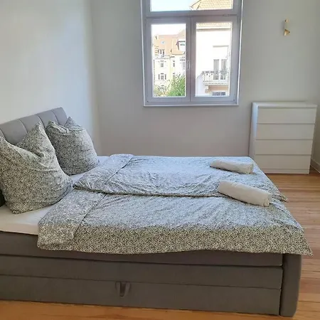 Apartment 2.og/altbau-wohnung Top-saniert/4-zimmer/weststadt Karlsruhe